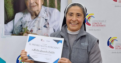 El premio “Natty Petrosino” es para la hermana superiora Mirtha Amarilla Portillo