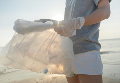 Desarrollan un plástico que se descompone en el agua del mar para reducir la contaminación