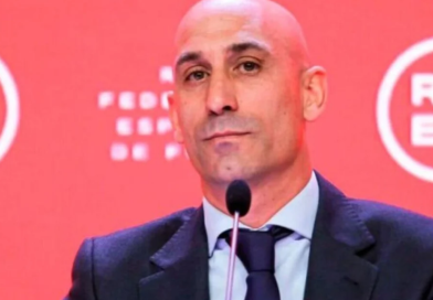 Rubiales condenado a pagar 10.800 euros por agresión sexual por el beso forzado a Jenni Hermoso